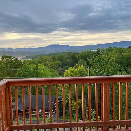 Villa A Walk In The Clouds By Eden Crest à Sevierville Extérieur photo